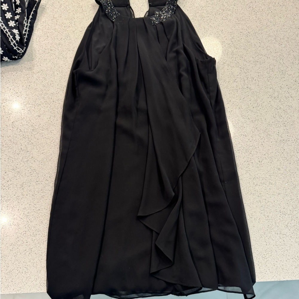 Elegant Black Sleeveless Dress